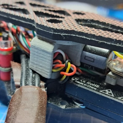 Giá giữ tụ điện FPV Mark4 7-inch (Capacitor Holder)