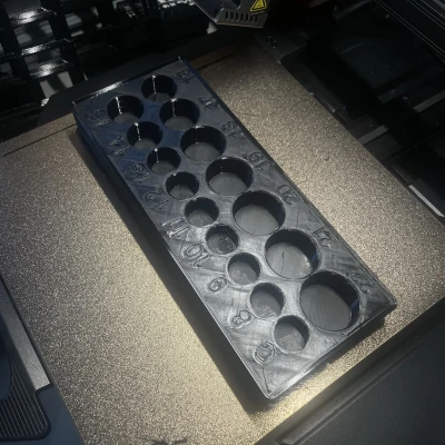 Giá đỡ tuýp Gridfinity 8-22mm tương phản cao (bố cục snaking)