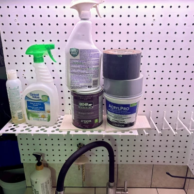 Holey Shelf: Bracket đỡ + kệ gắn pegboard (Holey Shelf support bracket + shelves)