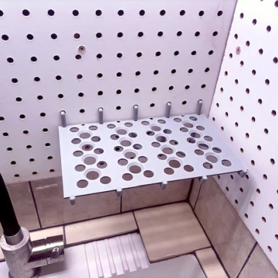 Holey Shelf: Bracket đỡ + kệ gắn pegboard (Holey Shelf support bracket + shelves)