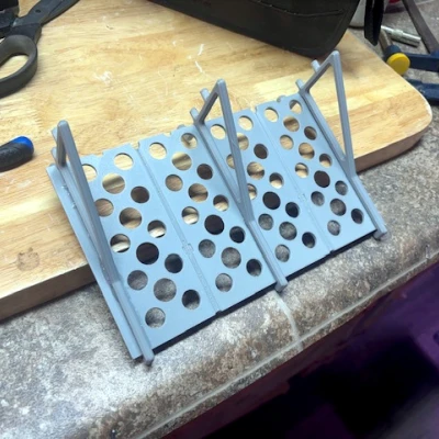 Holey Shelf: Bracket đỡ + kệ gắn pegboard (Holey Shelf support bracket + shelves)