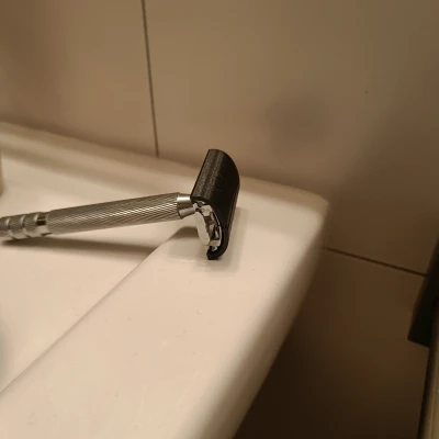 Wilkinson Sword - Nắp đậy du lịch (Travel cap) bản remix