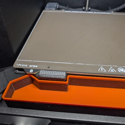 Thùng rác Core One gắn nam châm, có khe cho nozzle wiper