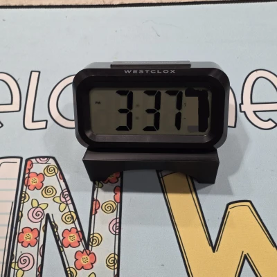 Chân Đế Đồng Hồ Báo Thức Nghiêng