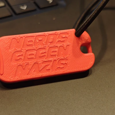 Còi "Nerds chống Phát xít" Phiên bản Dẹt