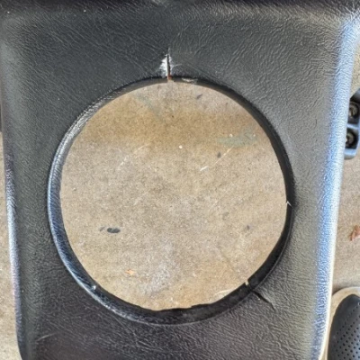 Vòng viền che nứt quanh cần số Triumph TR6 (gearshift trim ring)