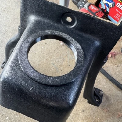 Vòng viền che nứt quanh cần số Triumph TR6 (gearshift trim ring)