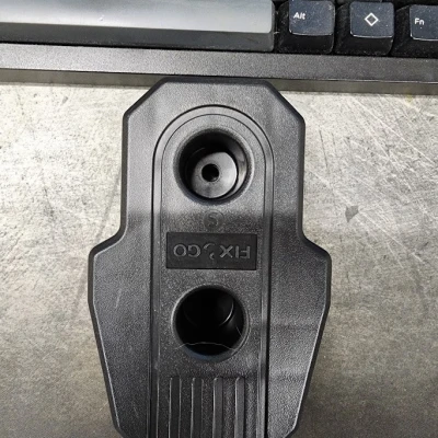 Giá treo tường cho thùng đồ nghề Ridgid Pro Gear Tool Box Wall Mount