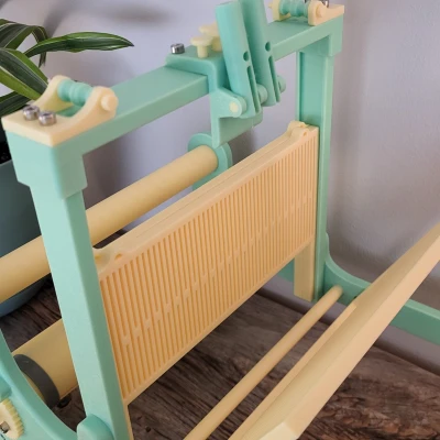 Fall is looming !! The weaving loom – Khung cửi dệt để bàn