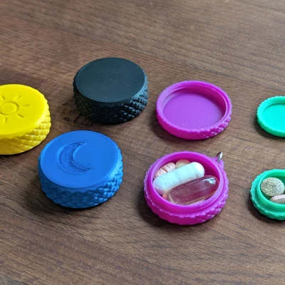 Hộp Thuốc Bỏ Túi Siêu Mỏng – Hộp Đựng Thuốc Nhỏ Gọn Cho Du Lịch & Hằng Ngày