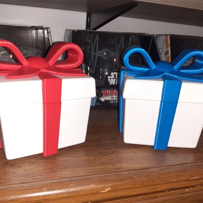 Hộp Quà Present kèm Balloon (Animal Crossing NH)