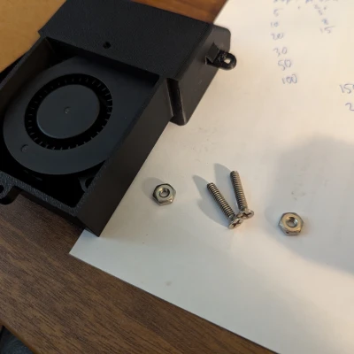 Ống dẫn lọc khí tuần hoàn trong AD5X kèm điều khiển tốc độ quạt (PWM)