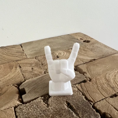 Tượng Bàn Tay Ký Hiệu Rock #1