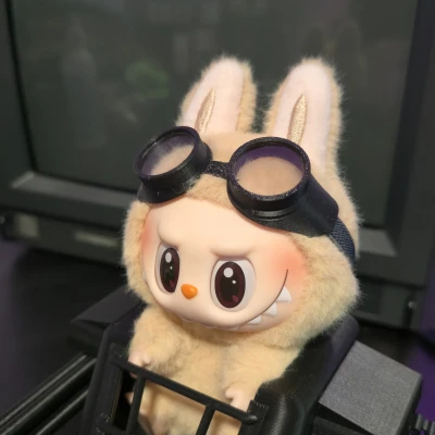 Kính hàn Steampunk/Cyberpunk cho Labubu (Labubu Steampunk/Cyberpunk Welding Goggles)