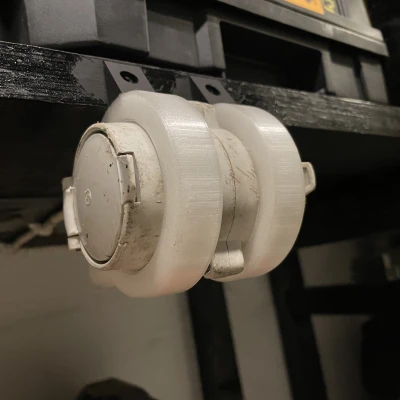 Giá gắn góc 90° cho ổ cắm ngoài trời IP44 (phích EU)