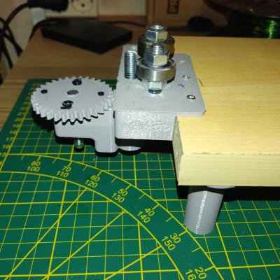 Bộ cắt chai PET (remix từ Petamentor2) với vòng xoay đánh số