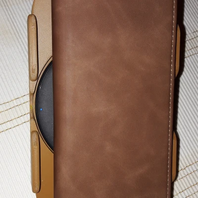 Khay/đế kê điện thoại (phone stand/tray) cho đế sạc không dây Anker