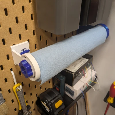 Giá treo cuộn khăn giấy lau shop xanh cho Skadis