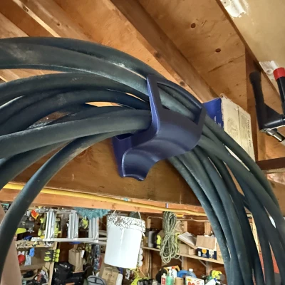 Giá treo vòi tưới vườn - gắn rafter 2x6