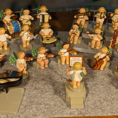 Bệ trưng bày Giáng Sinh “Angel Pedestal Christmas”