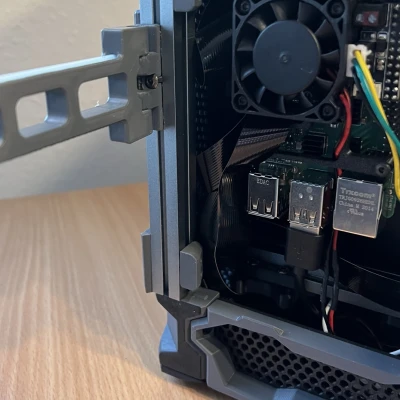 Voron V0 Hinged Rear Panel Hex Mesh – Nắp lưng bản lề nam châm