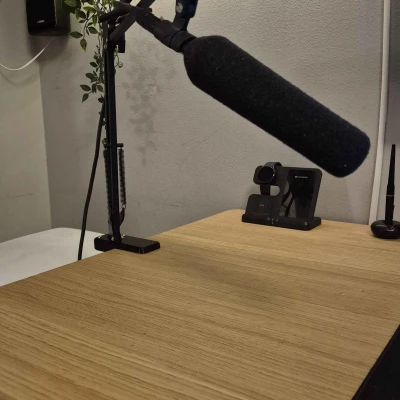 Ngàm kẹp bàn cho tay mic IKEA TONSTAD (IKEA TONSTAD Microphone Table Clamp)