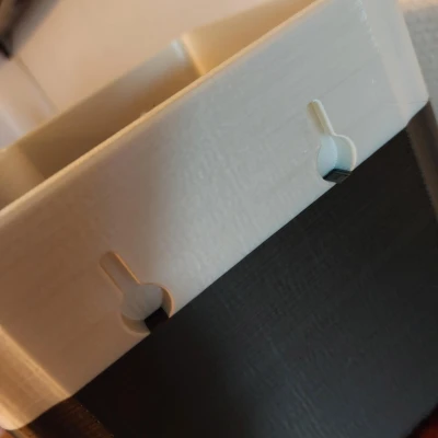 Chậu hoa treo tường (hoặc không) / Pot de Fleur mural (ou pas)