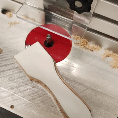 Template router để làm scraper raclette