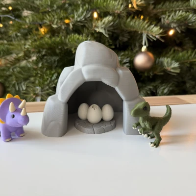 Trứng khủng long trên tảng đá