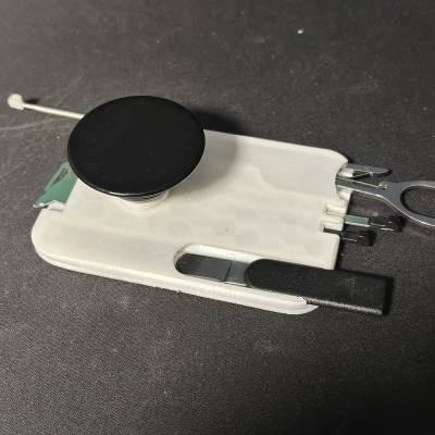 Multitool gắn MagSafe kèm ngàm PopSocket