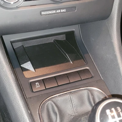 Console sạc không dây VW Golf 6 thay hộc gạt tàn (Wireless Phone Charging)