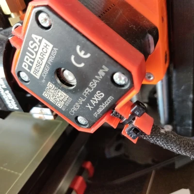 Prusa Mini: X-Axis cable strain relief cho ziptie lớn hơn