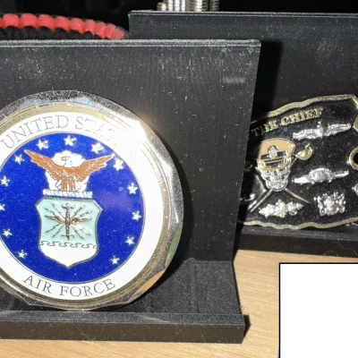 Kệ trưng bày Challenge Coin dạng Modular