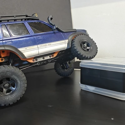 FCX18 Wheel Wells và Shock Keys