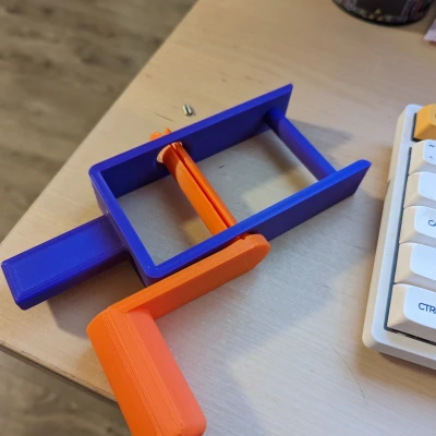 Boxing Hand Wrap Roller (Con lăn quấn băng tay boxing)