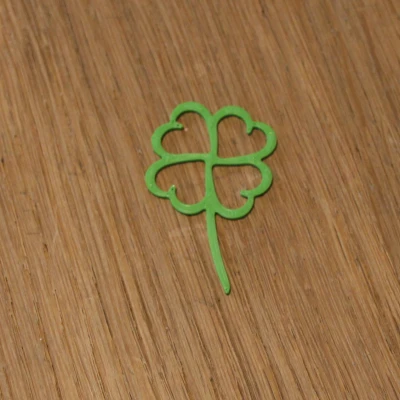 Glücksbringer / Talisman / lucky charms Kleeblatt Herz – Bùa may mắn cỏ 4 lá & trái tim