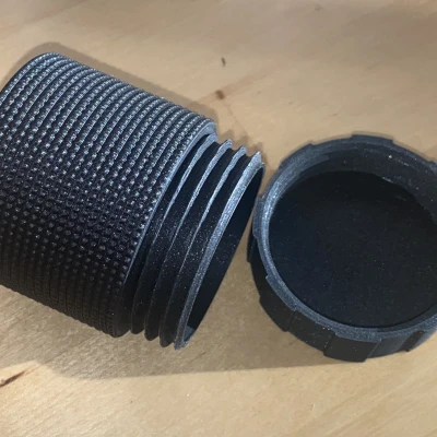 Hộp tròn có texture thân để cầm chắc tay hơn