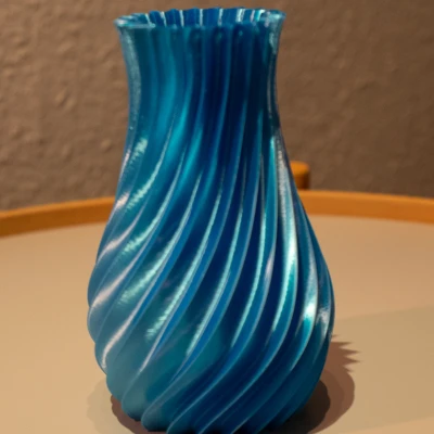 Bình Hoa Xoắn Ốc Vặn (Twisted Spiral Vase)