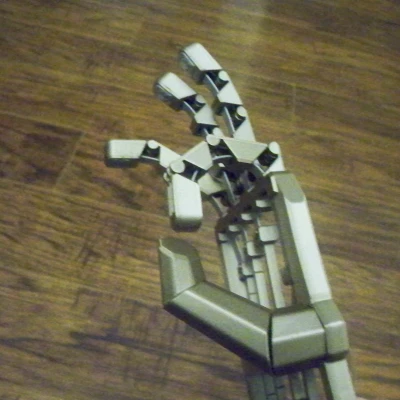 Bàn tay robot với các ngón chuyển động độc lập