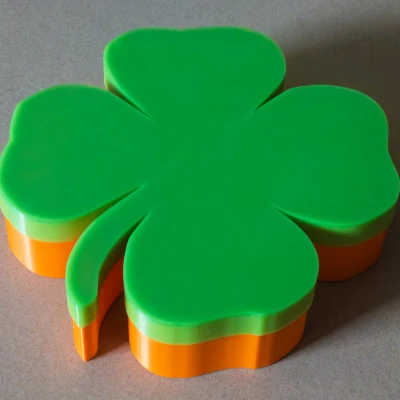 Hộp quà cỏ bốn lá (Kleeblatt Geschenkbox / Cloverleaf gift box)