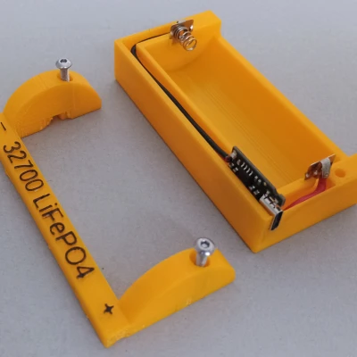 LiFePo4Charger – Bộ sạc pin LiFePO4 32700 đơn giản