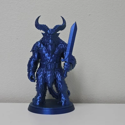 Tượng Kiếm Sư Ác Ma Vực Thẳm