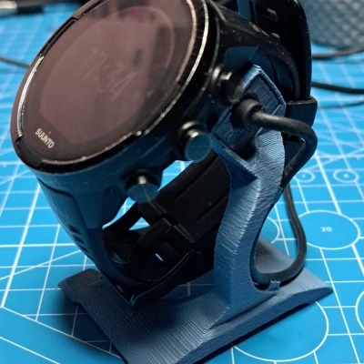 Đế sạc Suunto 9 Baro – Charging Stand & Desktop Dock