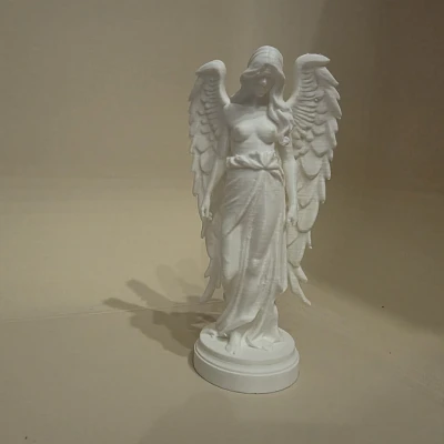 Angel of  Pieces – Tượng thiên thần cánh dài trang nhã
