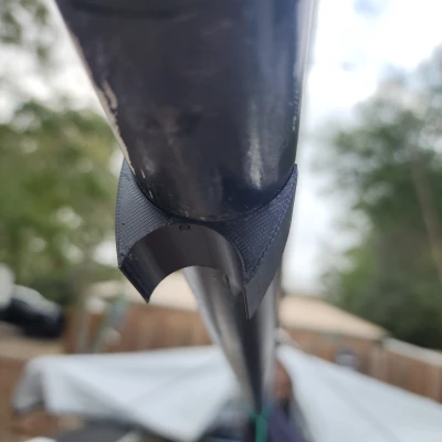 Gối kẹp (pipe saddle) cho spinnaker pole giữ selfie stick