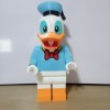 Donald Duck Giant Minifig - Thumbnail 1