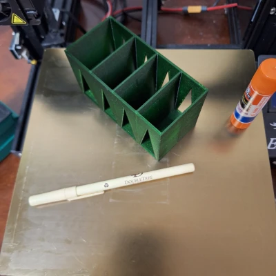 Remote holder x4 – Giá để 4 remote dựng đứng