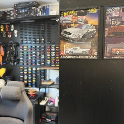 Khung trang trí treo tường Hot Wheels Premium