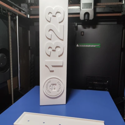 Hộp thư hiện đại tối giản – Jednoduchá poštovní schárnka s úchytem