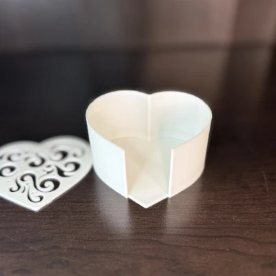 Miếng lót ly hình trái tim + Giá đựng